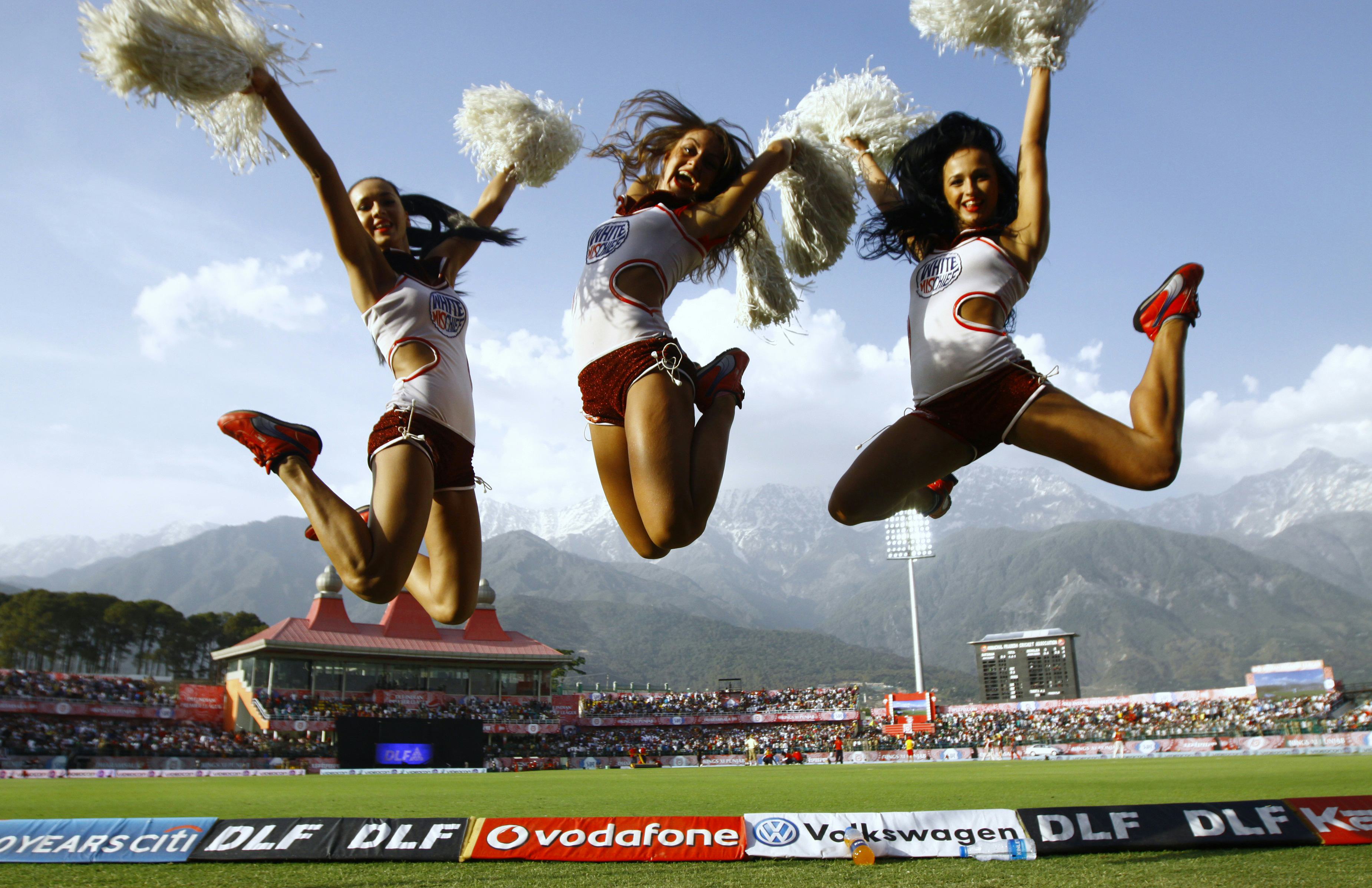 17 Amazing Cheerleading Videos That Prove What A Hardcore Sport This