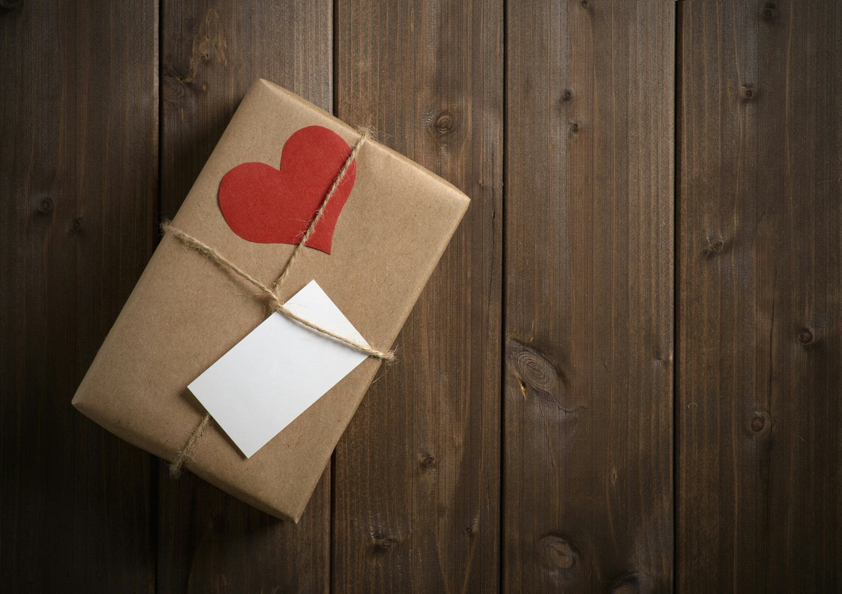 20 Valentine's Day Gifts For Men You Love, Whether It's ...