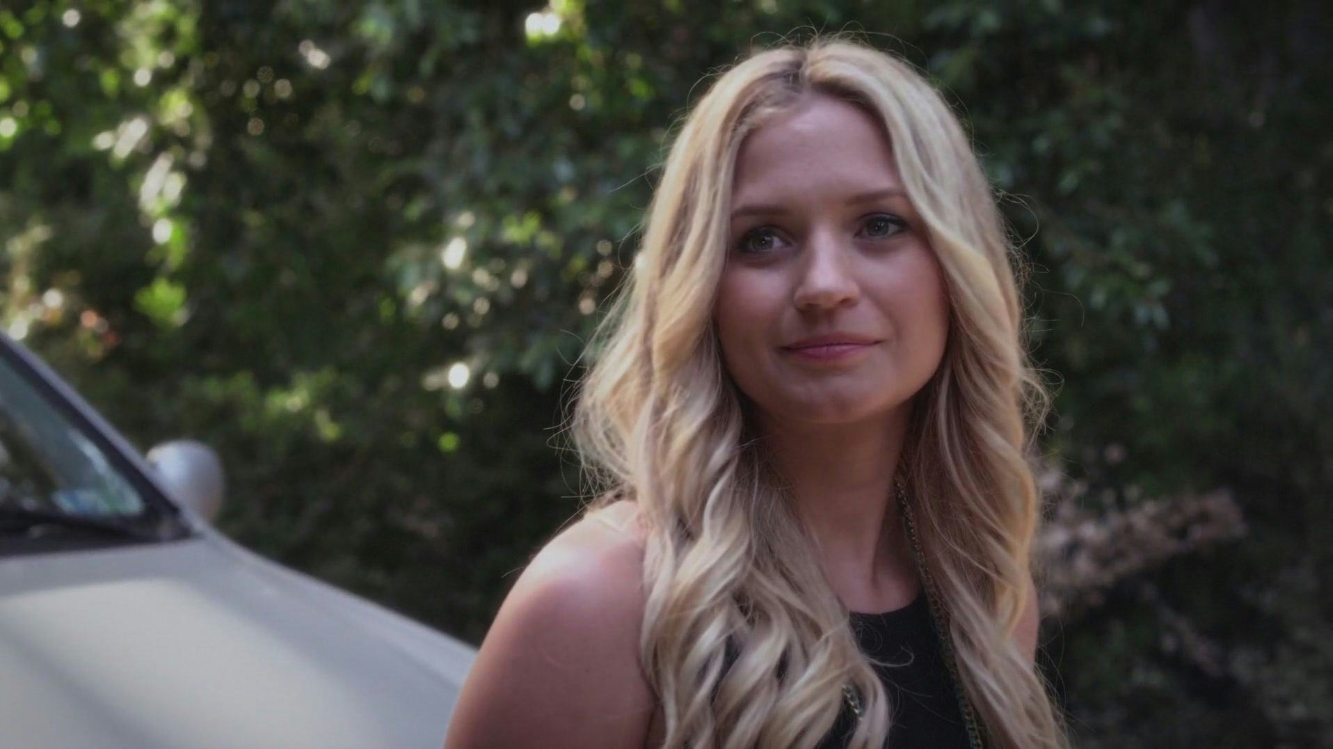 Why Was Charlotte DiLaurentis Holding A Rose In 'Pretty Little Liars' Season 6B Premiere? It