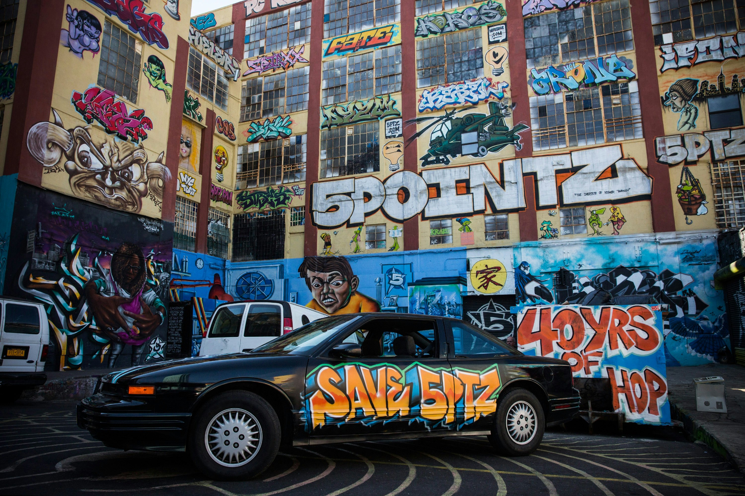 5Pointz Is Gone. 5 American Graffiti Artists To Follow In The ...