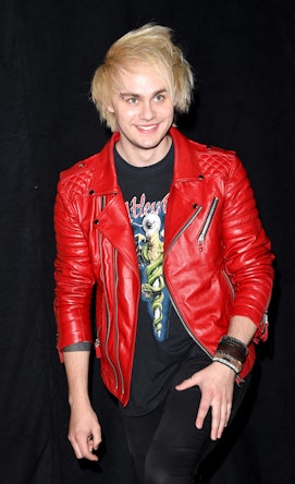 5 Seconds Of Summer S Michael Clifford Opens Up About Mental Health