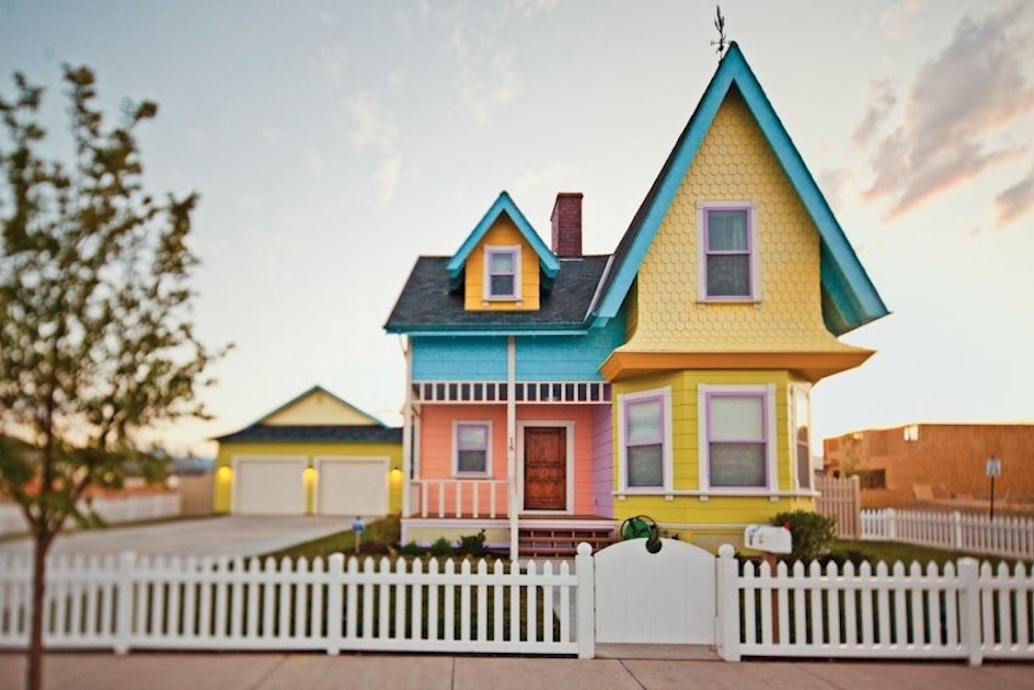 The Real Life 'Up' House And 5 Other Cartoon Homes We'd ...