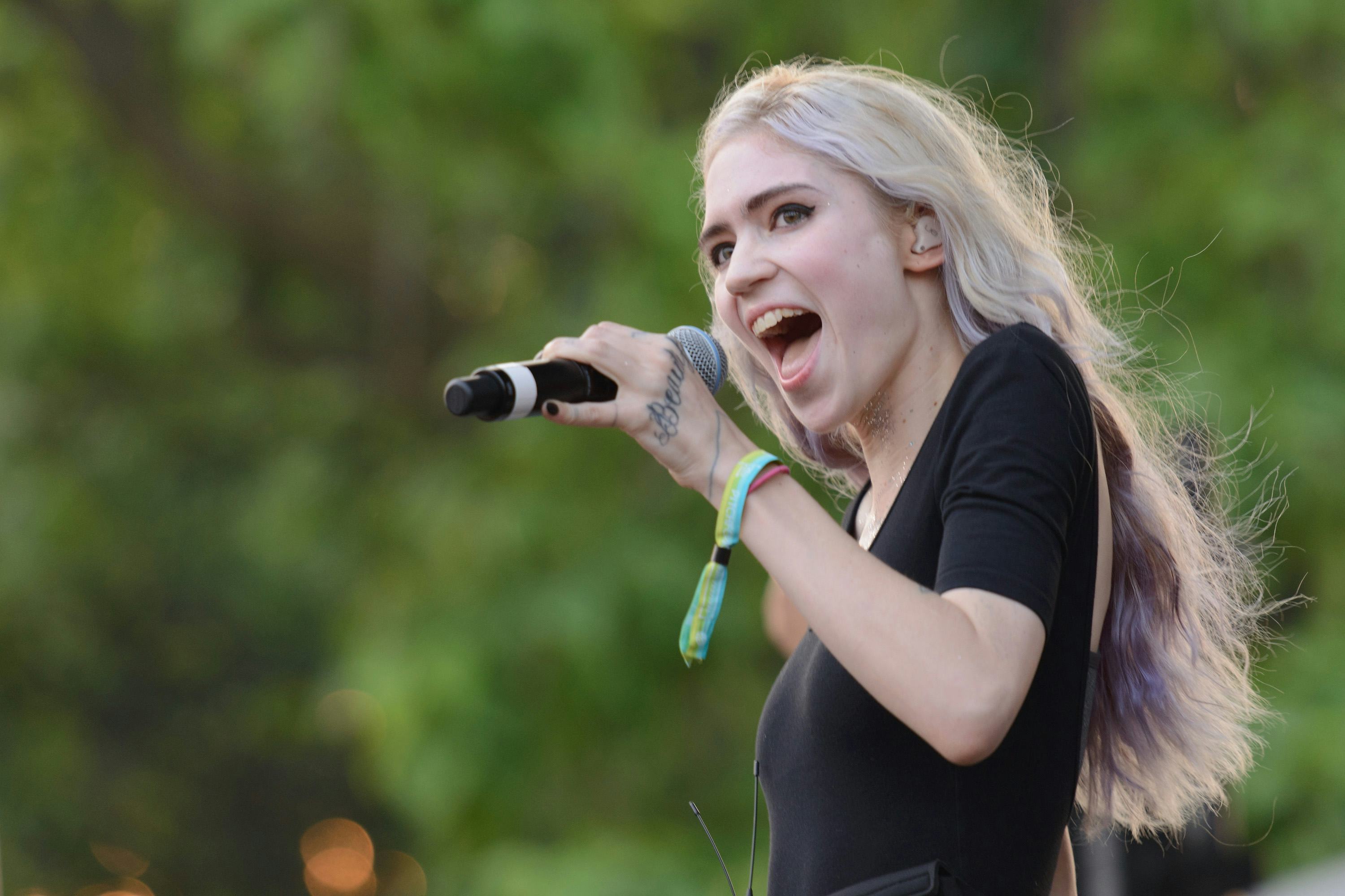 Grimes Wants Her Comments About Drug Use Off Wikipedia but That's Not Fair
