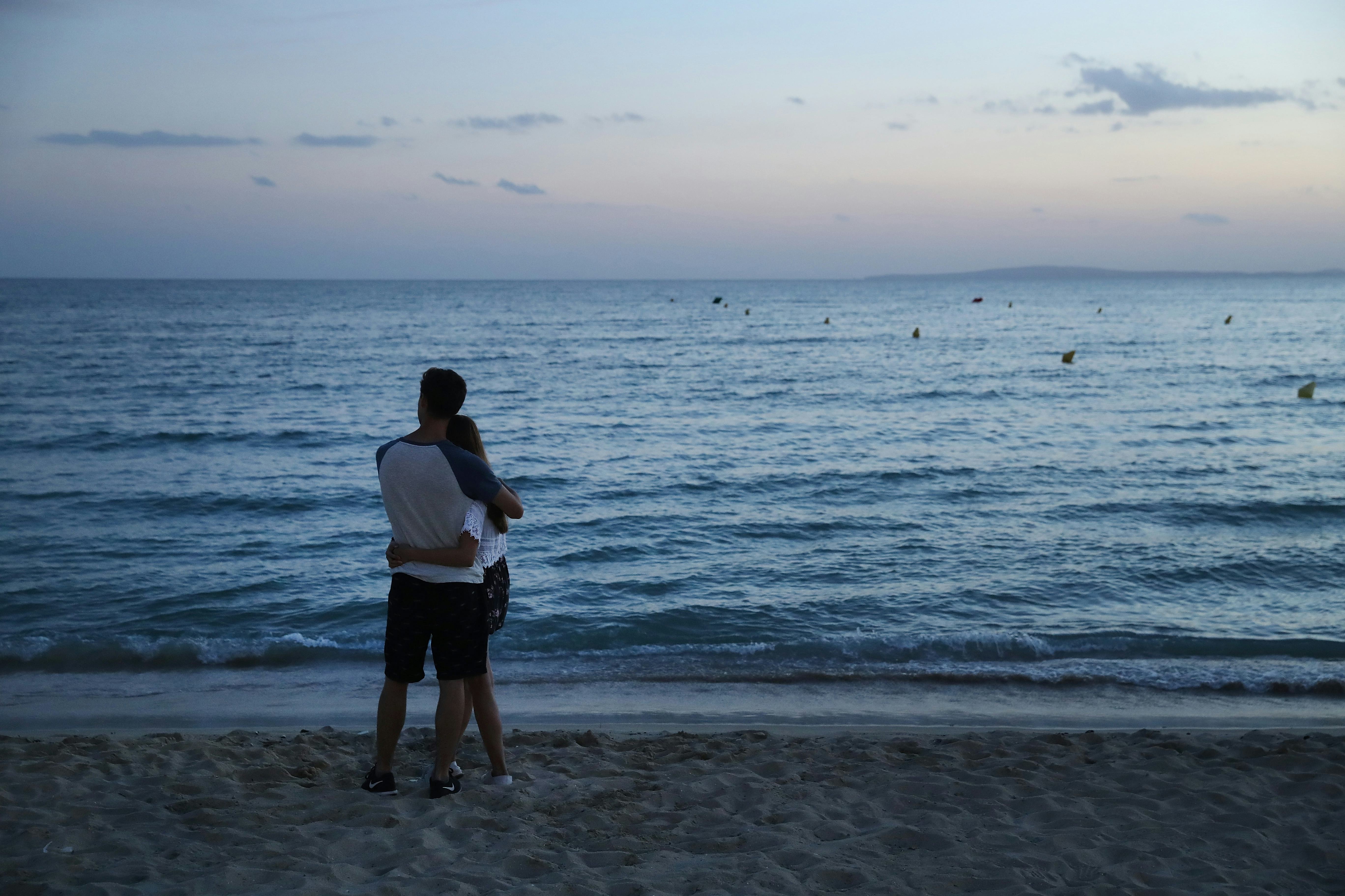 12 YA Lit Couples Who Should Definitely Hook Up