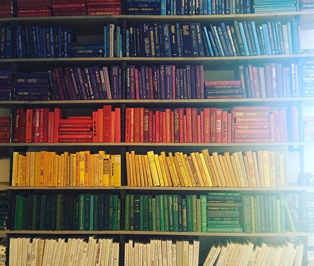 22 Pretty Rainbow Bookshelf Photos To Inspire Your Own Shelfies
