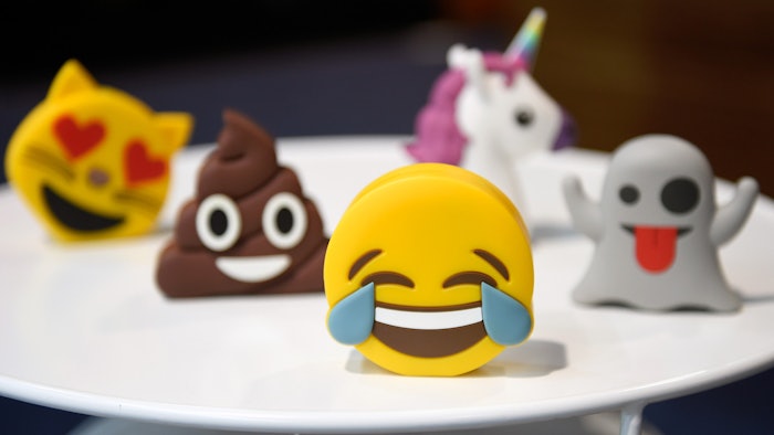 How To Get The Animoji On iOS 11, & Make Your Face Into A Poop Emoji ...