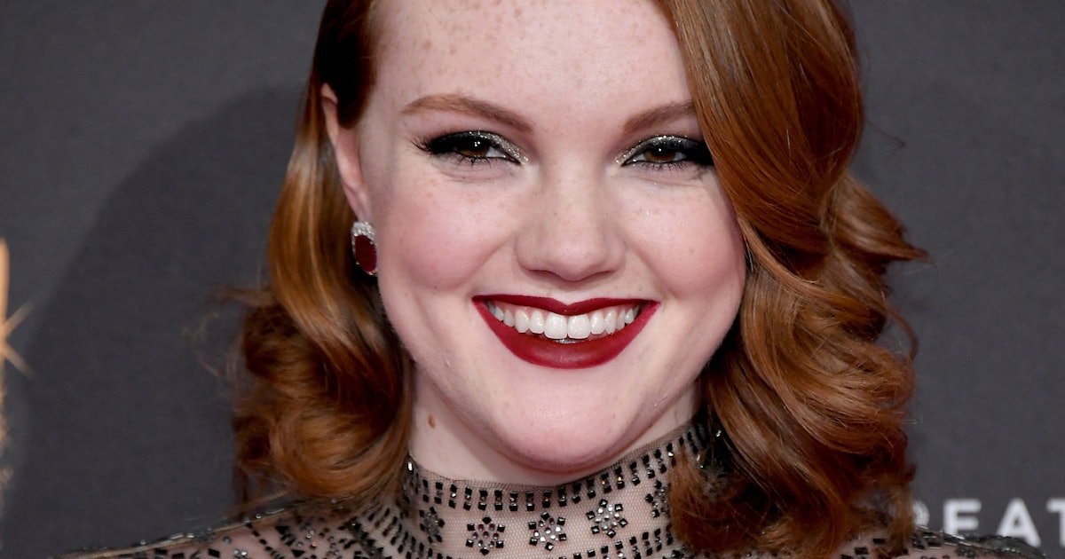 shannon purser singing barb from stranger things can really sing fans want an shannon purser singing barb from stranger things can really sing fans want an