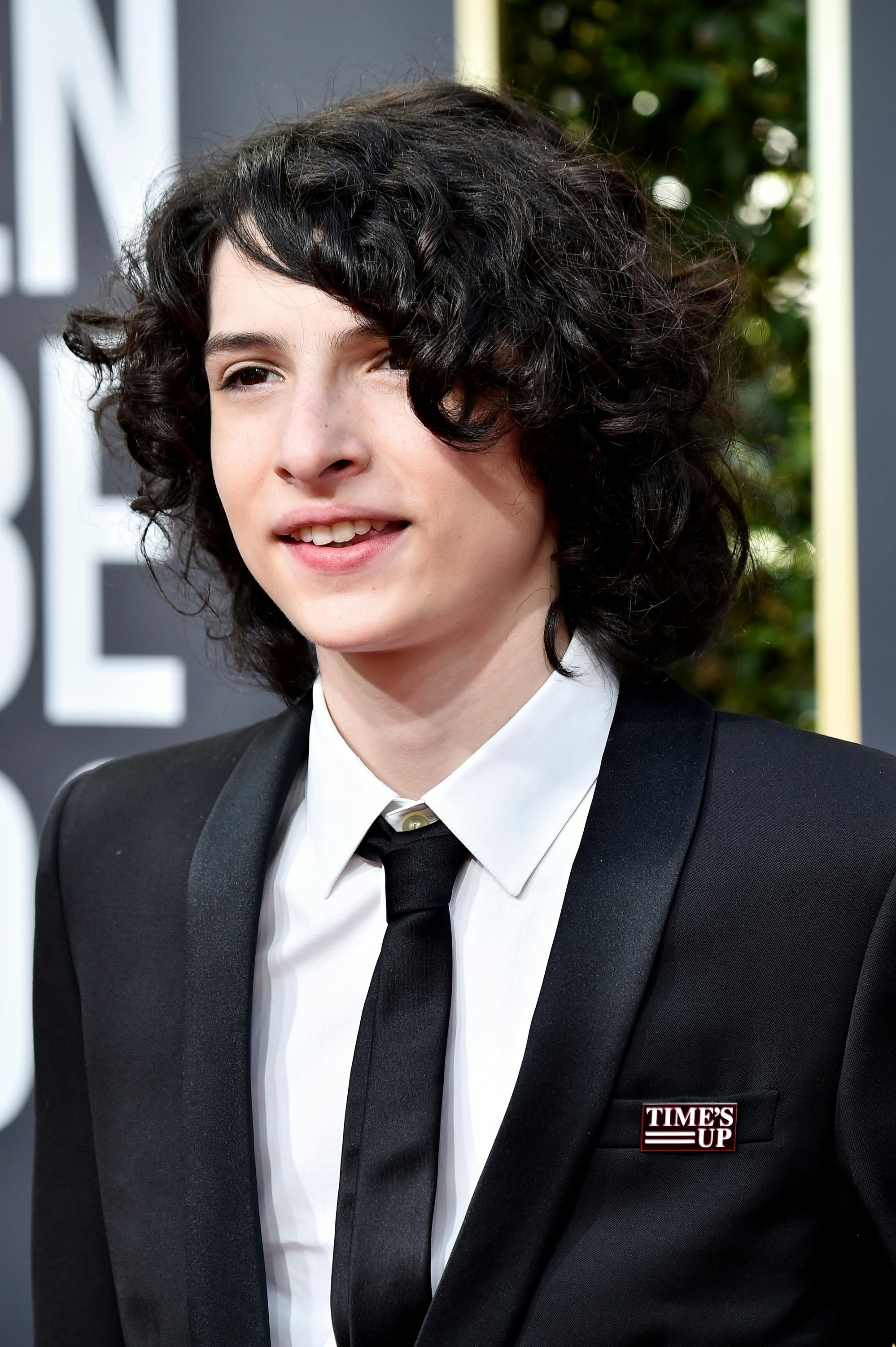 The Cast Of Stranger Things At The 2018 Golden Globes Wore All Black