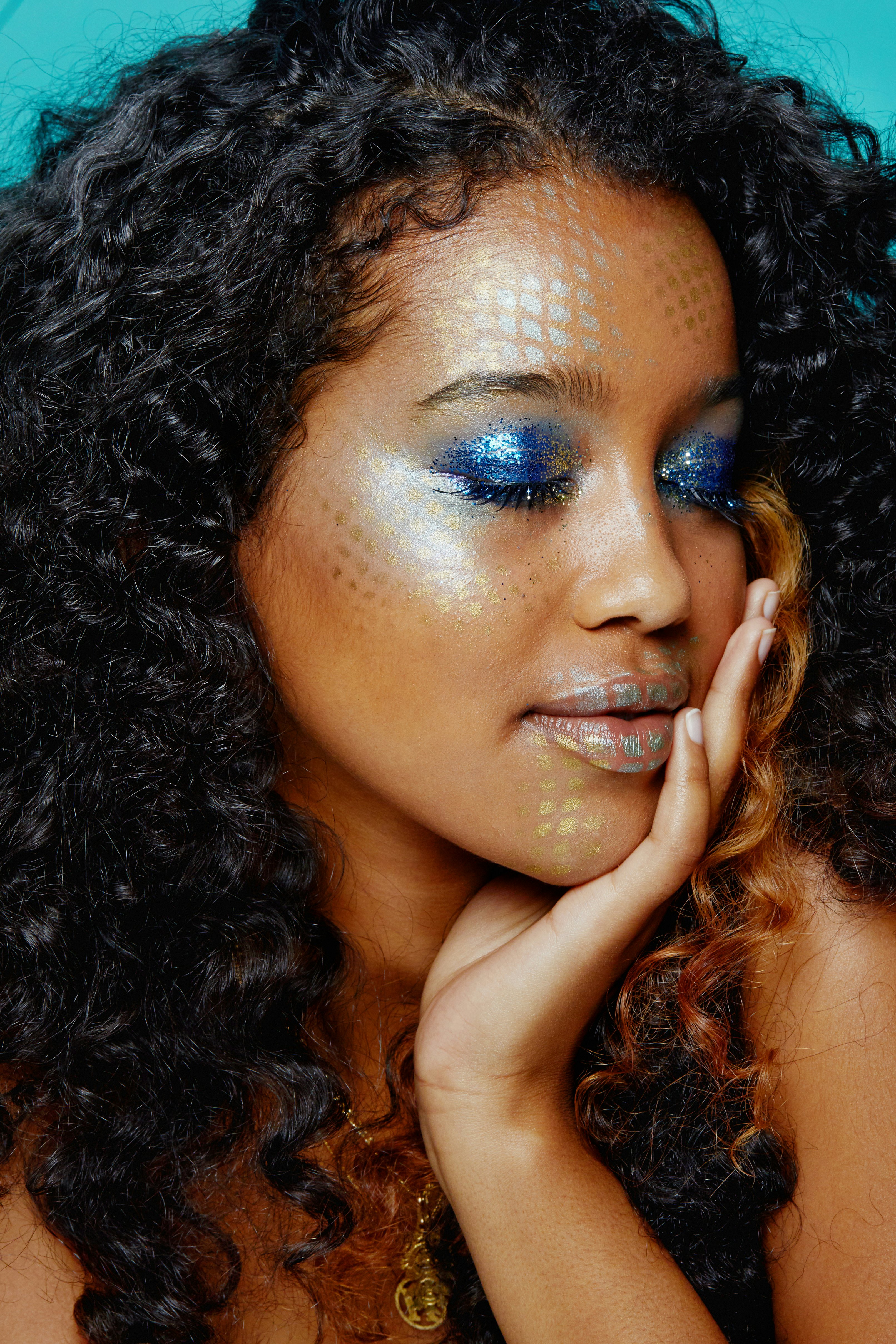 3 Mermaid Makeup Tutorials For Halloween That Are Way Easier Than