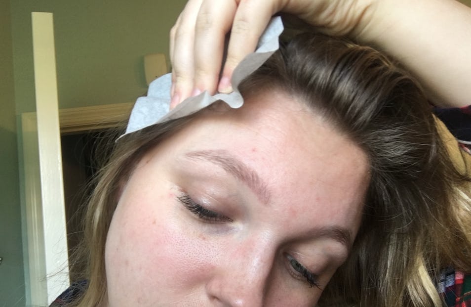 Blotting Papers For Your Hair Now Exist & I Can't Stop Using Them