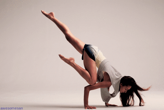 Israelis mark Yoga Day on 1500 mats depicting the future Israelis mark Yoga Day on 1500 mats depicting the future