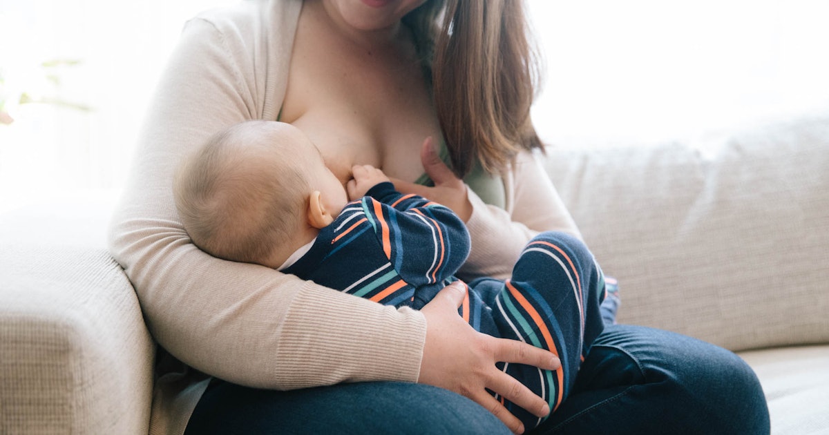 10 Places You Should Never Breastfeed