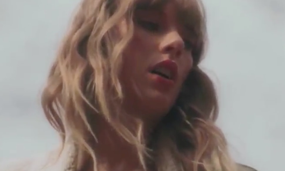 taylor swift delicate number one where to buy taylor swift s quot j quot initial necklace from the taylor swift delicate number one where to buy taylor swift s quot j quot initial necklace from the
